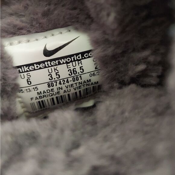 Nike Women’s Roshe Run High Snow Boots 807424-001 Black Pre Owned Size US 6 - Picture 8 of 12